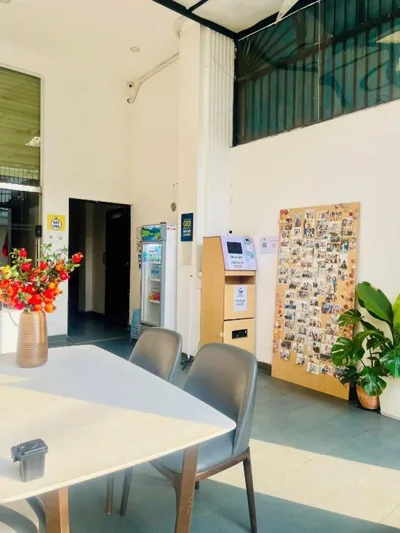 Start House 5 mins walk airport, transit travelers, early flights, late arrivals and short business trips – Fotos 3