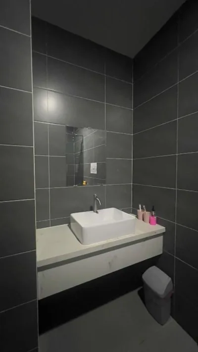 Start House 5 mins walk airport, transit travelers, early flights, late arrivals and short business trips – Fotos 6